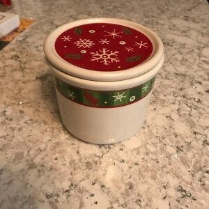 Longaberger Christmas Pinecones And Snowflakes Crock with lid